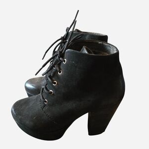 Steve Madden Black Lace-Up Platform Boots
